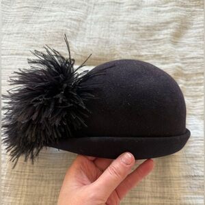 Vintage tablet hat .